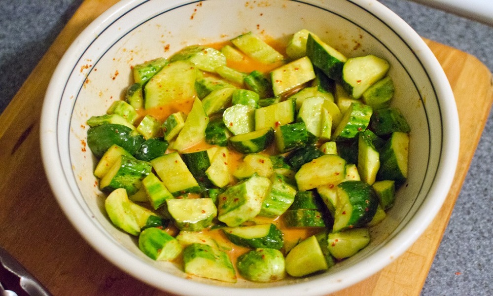 Easy Asian-Style Cucumber Salad