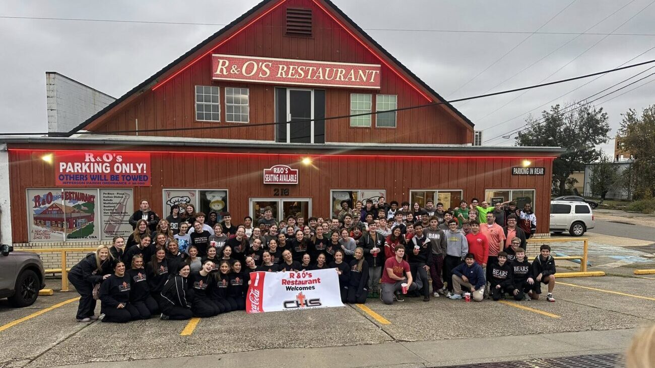 Why the Roast Beef Po’boy at This No-Frills Bucktown Institution is Worth the Ride Out of the Quarter