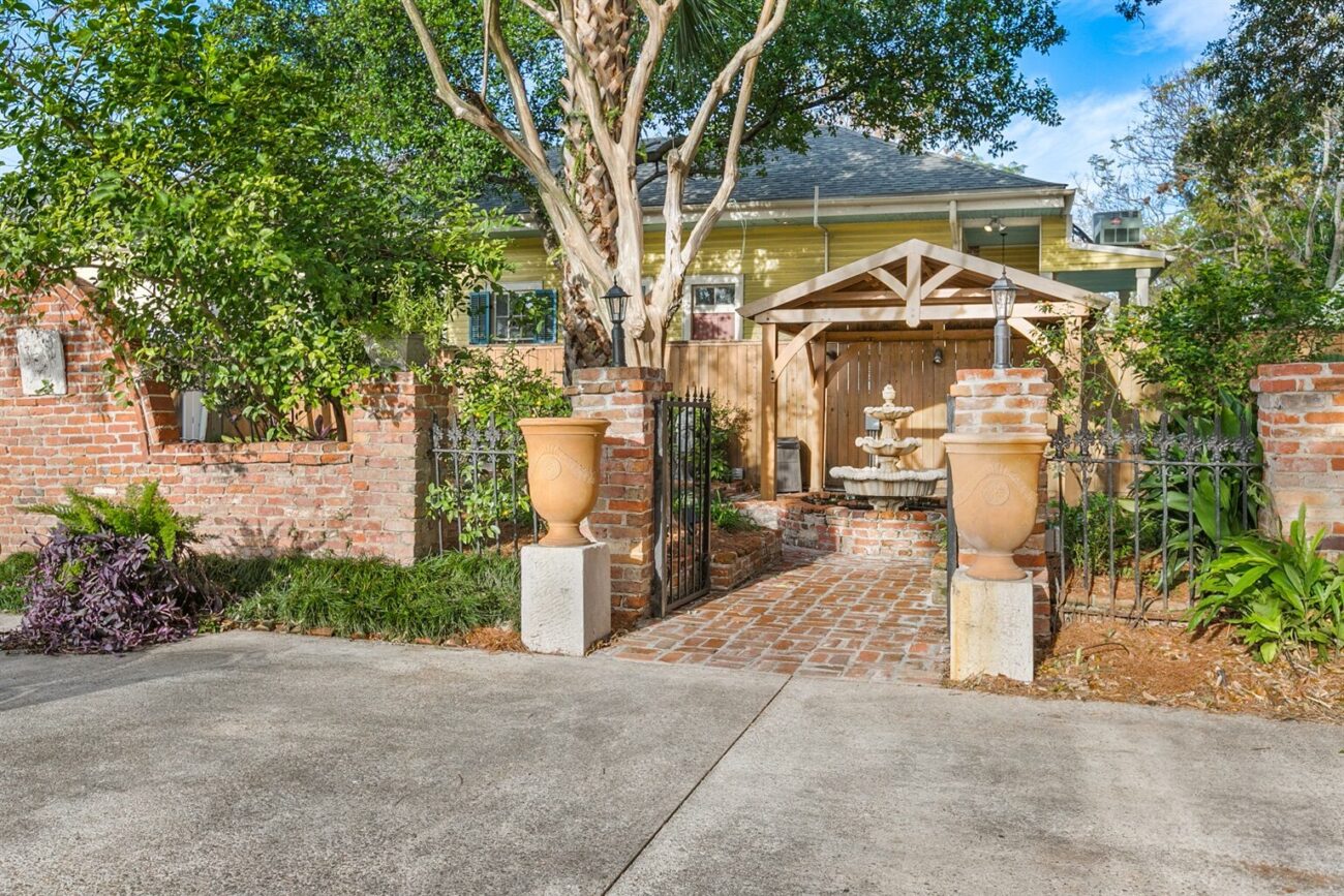The Treme Courtyard Oasis: Unwind in the Gated Compound of One of the City’s Oldest Neighborhoods