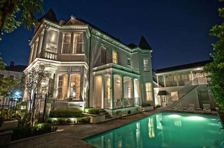 This 1884 Victorian on Esplanade Hides One of the Biggest Pools in the French Quarter